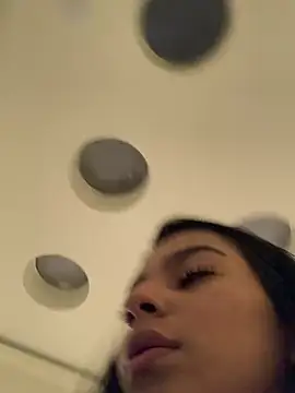 Snapshot of AlyssaRay chatting on February 1, 3:21 pm AlyssaRay online show from February 1, 3:21 pm