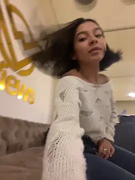 Snapshot of AlyssaRay chatting on February 3, 9:20 pm AlyssaRay online show from February 3, 9:20 pm