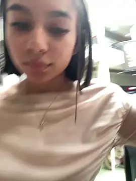 Snapshot of AlyssaRay chatting on February 12, 6:14 pm AlyssaRay online show from February 12, 6:14 pm