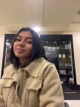 Snapshot of AlyssaRay chatting on February 13, 7:10 pm AlyssaRay online show from February 13, 7:10 pm