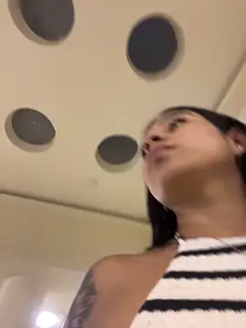 Snapshot of AlyssaRay chatting on February 16, 6:48 pm AlyssaRay online show from February 16, 6:48 pm