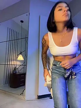 Snapshot of AlyssaRay chatting on March 5, 12:23 pm AlyssaRay online show from March 5, 12:23 pm