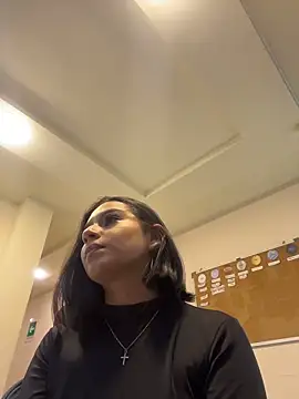AlyssaRay online show from April 29, 5:06 pm