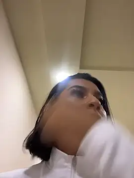 AlyssaRay online show from April 30, 4:57 pm