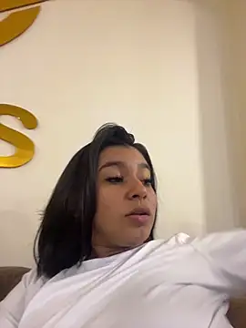 Snapshot of AlyssaRay chatting on May 11, 4:48 pm AlyssaRay online show from May 11, 4:48 pm