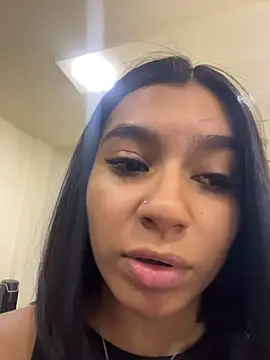 Snapshot of AlyssaRay chatting on June 22, 3:20 pm AlyssaRay online show from June 22, 3:20 pm