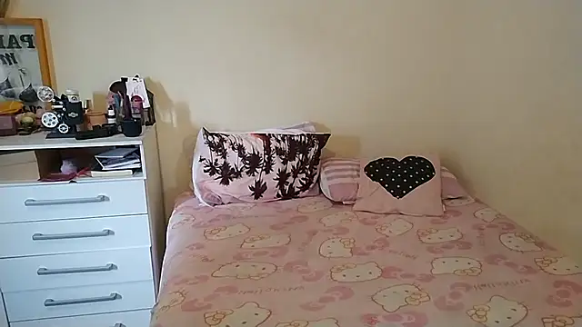 CllarinhaCortes online show from February 20, 3:23 pm