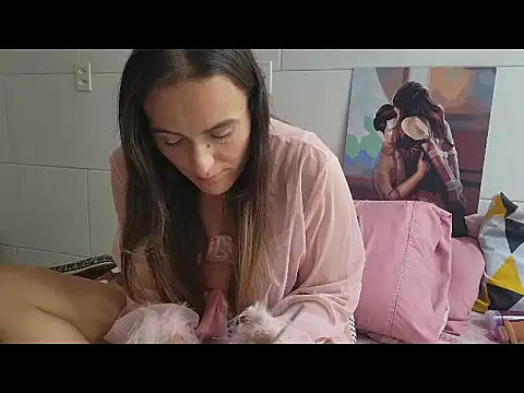 CllarinhaCortes online show from April 21, 11:49 am