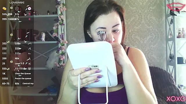 kiksee  online show from March 9, 8:51 am