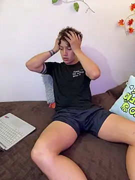 Snapshot of charly_926 chatting on December 16, 6:46 pm charly 926 online show from December 16, 6:46 pm