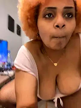Snapshot of MaRiaSpYce chatting on October 27, 1:42 am MaRiaSpYce online show from October 27, 1:42 am