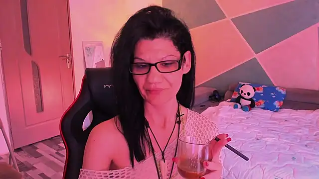 SweetSin40 online show from April 28, 4:39 am