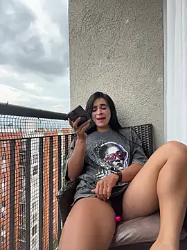 Snapshot of RoseSeductre chatting on November 5, 9:15 pm RoseSeductre online show from November 5, 9:15 pm