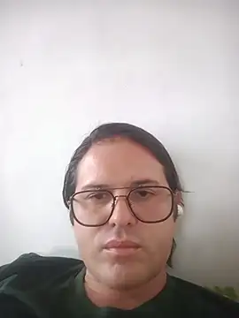 Dariusbi online show from August 1, 10:30 pm