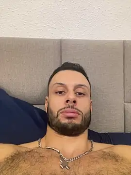 Snapshot of Camaraman05 chatting on October 12, 6:23 am Camaraman05 online show from October 12, 6:23 am