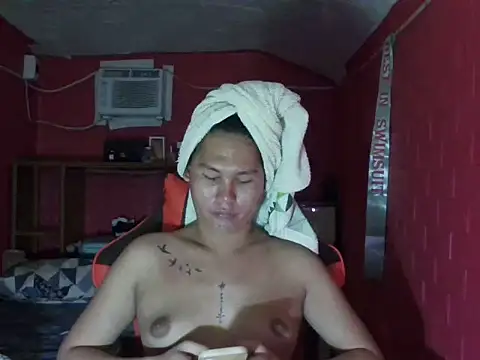 Snapshot of sexychekaiixxx chatting on October 24, 9:17 am sexychekaiixxx online show from October 24, 9:17 am