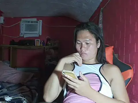 Snapshot of sexychekaiixxx chatting on November 11, 11:32 am sexychekaiixxx online show from November 11, 11:32 am