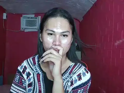 Snapshot of sexychekaiixxx chatting on June 12, 5:56 pm sexychekaiixxx online show from June 12, 5:56 pm