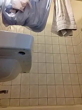 Snapshot of swipeswanger chatting on October 12, 7:07 am swipeswanger online show from October 12, 7:07 am