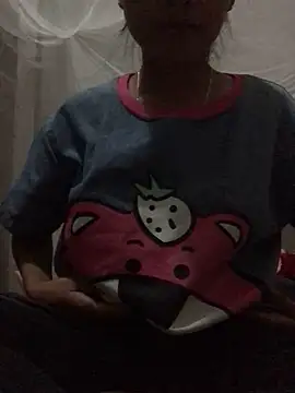 namicute online show from October 12, 2:05 pm