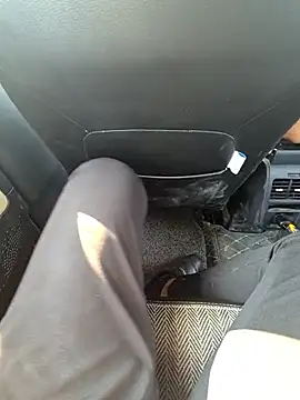 Snapshot of crawlerdrill chatting on December 4, 8:01 am crawlerdrill online show from December 4, 8:01 am