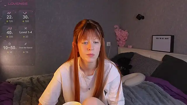 Snapshot of Soundless-Voice chatting on November 12, 3:01 pm Soundless-Voice online show from November 12, 3:01 pm