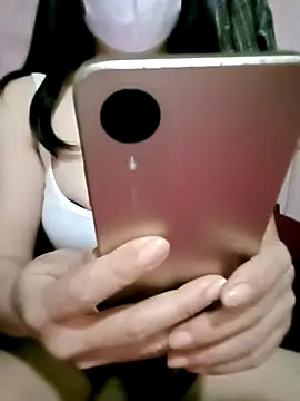 Snapshot of SansanCii chatting on November 2, 9:28 pm SansanCii online show from November 2, 9:28 pm