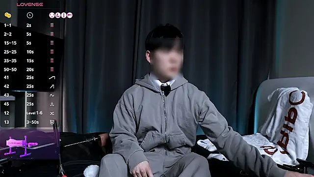 koreanboy2341 online show from March 18, 2:09 pm