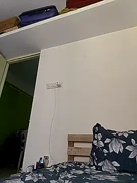 Snapshot of chrisgh45 chatting on December 17, 7:03 am chrisgh45 online show from December 17, 7:03 am