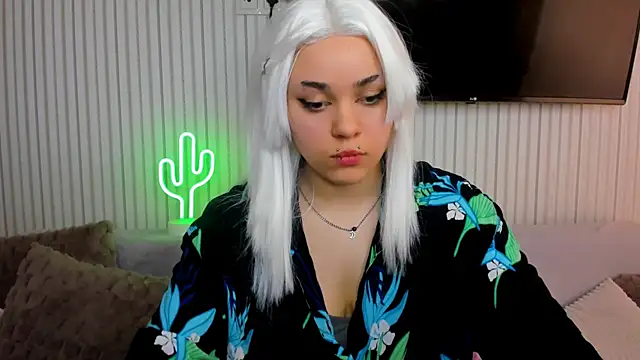 EricaHoff23 online show from October 22, 8:58 am