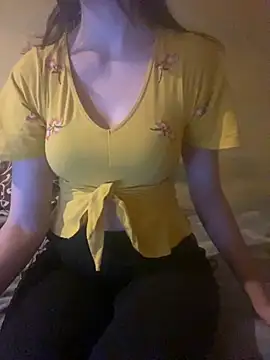 KittieCreme online show from December 5, 2:47 pm