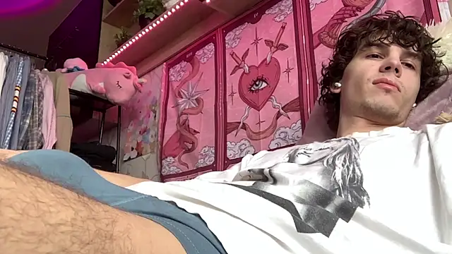Jeremy1Scott online show from April 29, 4:16 am