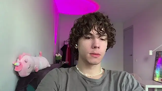 Snapshot of Jeremy1Scott chatting on June 8, 5:41 am Jeremy1Scott online show from June 8, 5:41 am