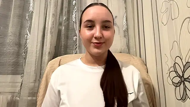 DaisyMolly online show from October 14, 9:04 pm