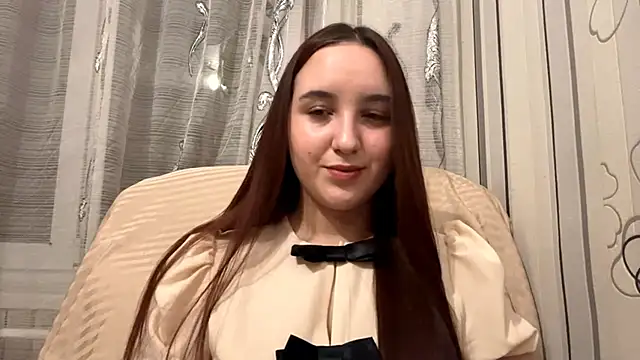 DaisyMolly online show from November 5, 9:15 pm