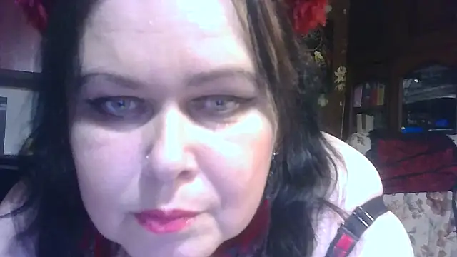 CharleeKendall online show from November 1, 5:15 pm