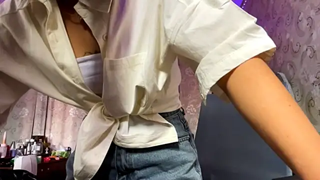 Snapshot of ValeryPizzitola chatting on October 14, 11:00 am ValeryPizzitola online show from October 14, 11:00 am