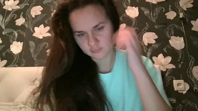 GiaaCaranggi online show from December 14, 8:35 pm