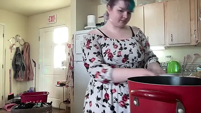 Snapshot of babycakespnw chatting on October 15, 12:55 am babycakespnw online show from October 15, 12:55 am