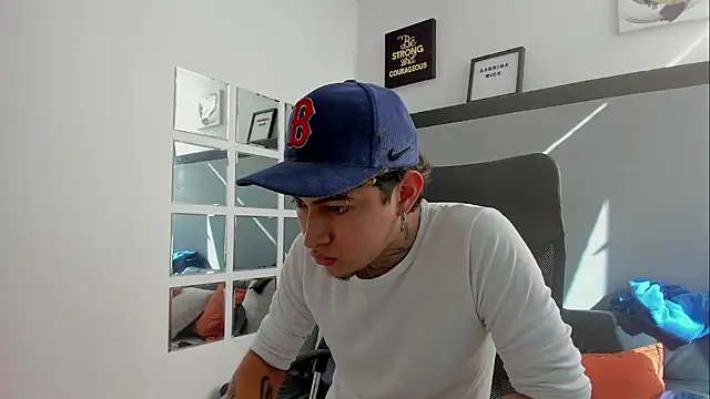 Sky Wild online show from October 25, 8:14 pm