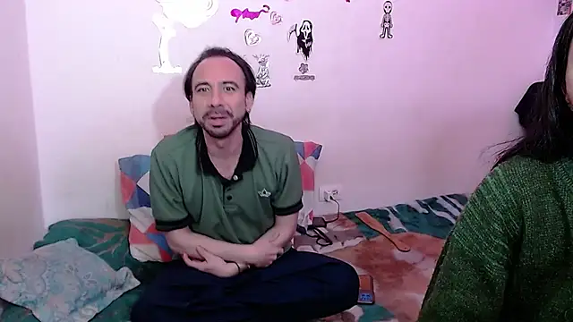 Isis Robert online show from November 4, 11:04 pm