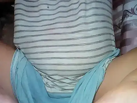 Snapshot of kissableapple36 chatting on November 17, 12:05 am kissableapple36 online show from November 17, 12:05 am