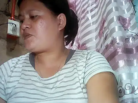 Snapshot of kissableapple36 chatting on November 29, 11:13 am kissableapple36 online show from November 29, 11:13 am