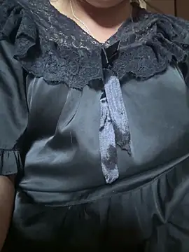 Snapshot of -Paige- chatting on June 3, 10:51 am -Paige- online show from June 3, 10:51 am