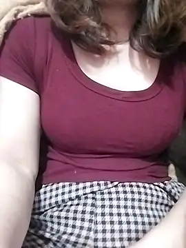 YiyinLy online show from December 15, 6:56 pm