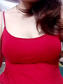 YiyinLy online show from May 11, 9:12 pm