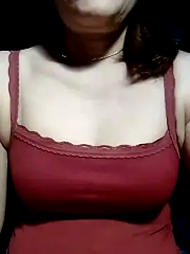 YiyinLy online show from May 13, 9:11 pm