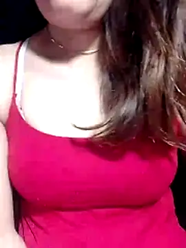YiyinLy online show from May 21, 9:11 pm