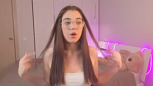 Snapshot of LaytyMorris chatting on October 21, 1:34 pm LaytyMorris online show from October 21, 1:34 pm