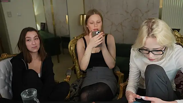 Snapshot of Jessica_start chatting on November 25, 11:32 am Jessica start online show from November 25, 11:32 am